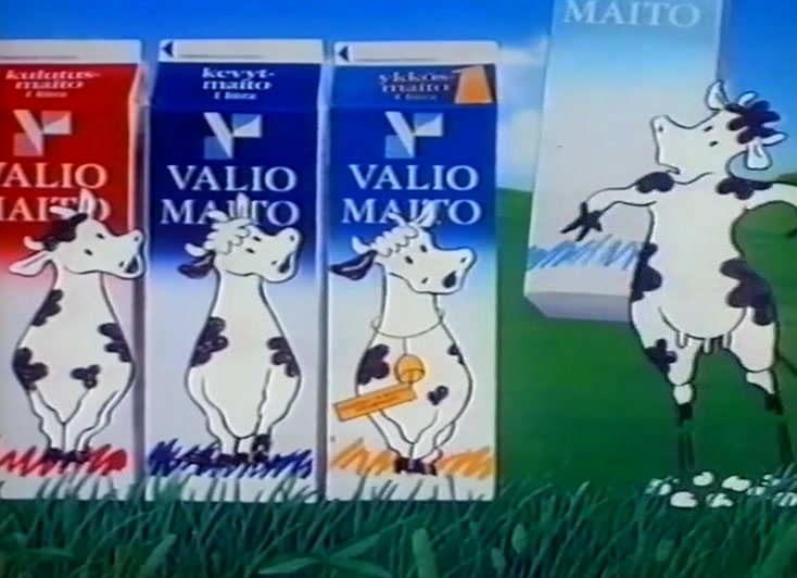 Closing card: green script Tuoreena joka päivä over milk, Valio pinwheel and wordmark below.