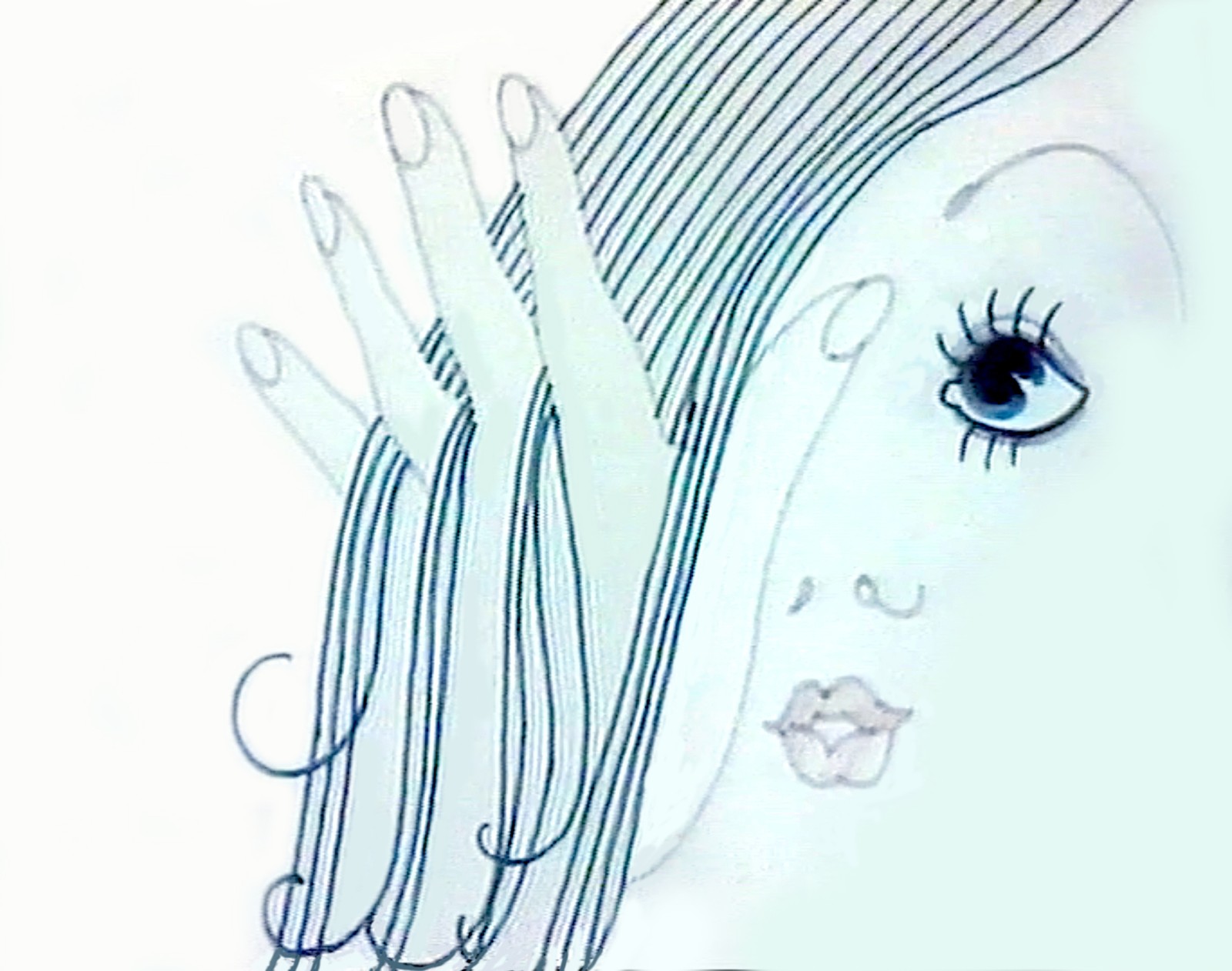 Vita Plus käpyhiukset still, a hand lifts a fall of dark ruled hair that curls into loops at the ends, beside a pale face with one blue eye and pink lips